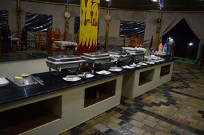 Free daily buffet breakfast