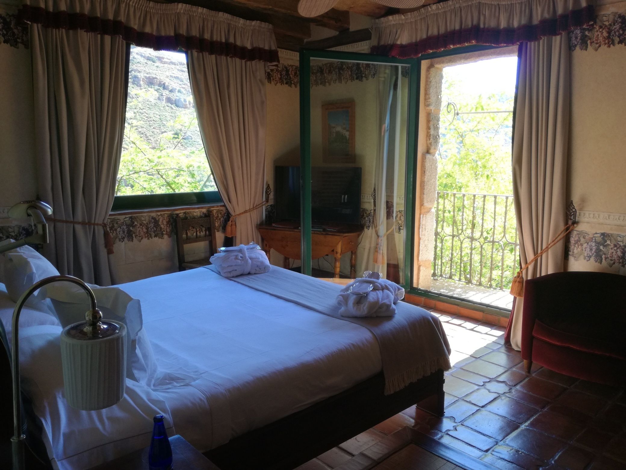 Doppel- oder Zweibettzimmer