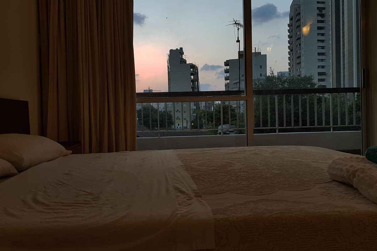 City Suite, Partial Sea View