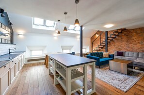 Premium Duples 2 Bedroom Apartment (Karoliny Svetle 7) | Iron/ironing board, free WiFi, bed sheets - Wishlist Old Prague Residences (Prague)