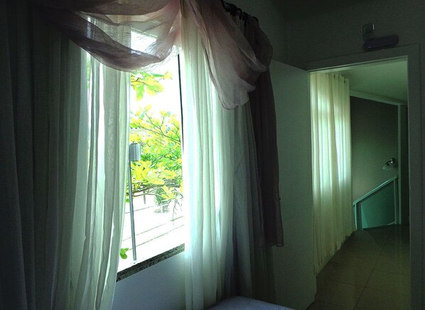 Minibar, desk, blackout drapes, free WiFi - Pousada Ares do Sul (Penha)