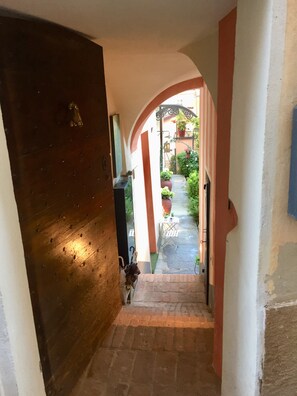 Exterior detail - Lori's Inn (Mondovi)