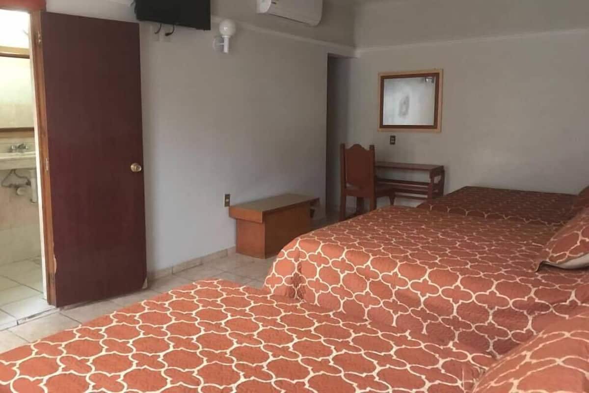 Triple Room, Multiple Beds | WiFi (free), bed sheets
