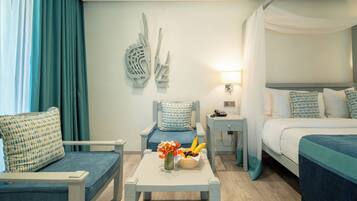 Double or Twin Room, Garden View | In-room safe, desk, blackout drapes, rollaway beds