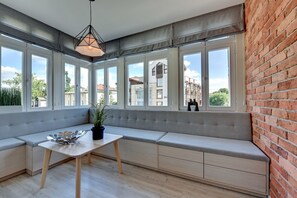 Apartment | Living area | Flat-screen TV