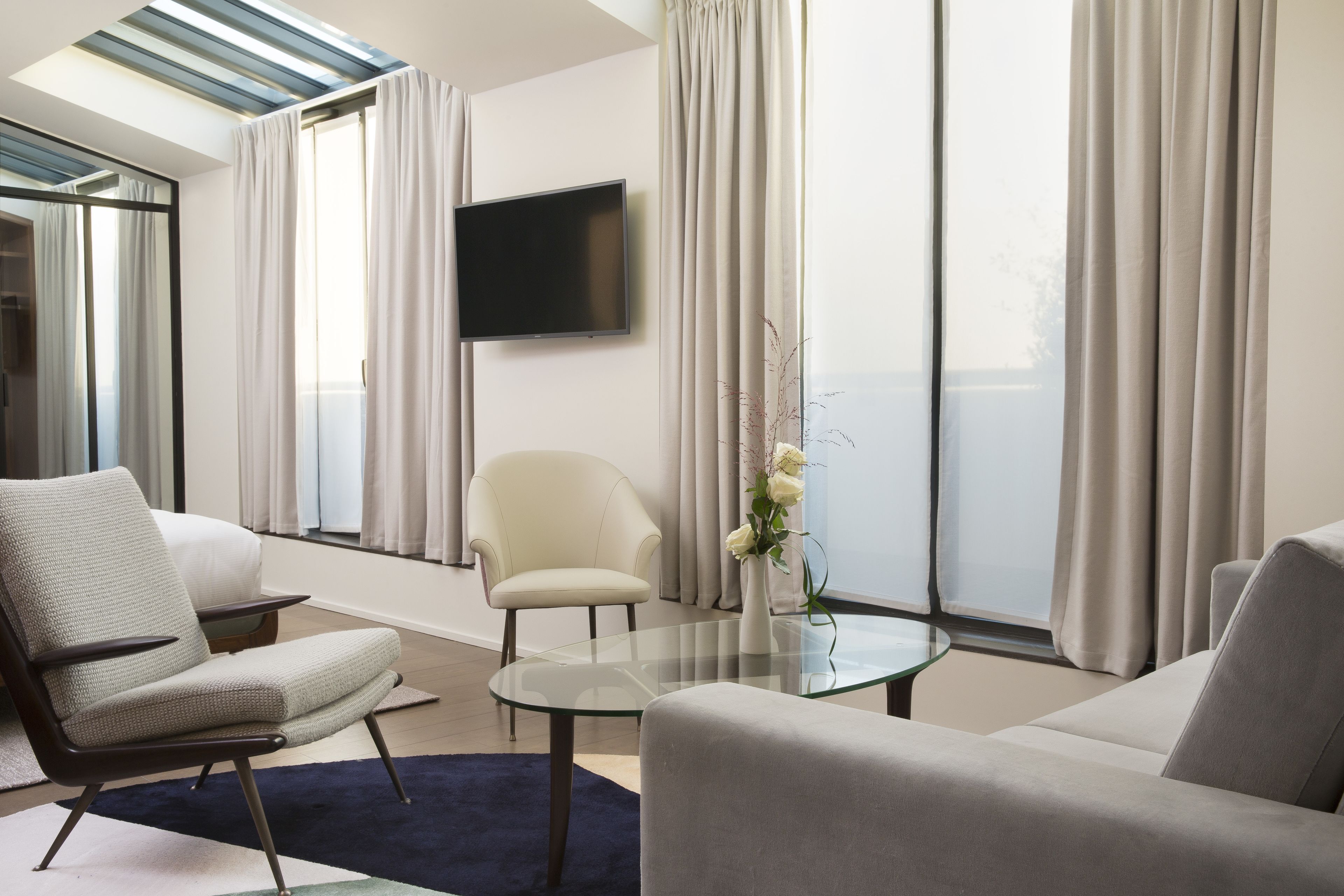 junior suite, 1 bedroom | living room | flat-screen tv, pay films