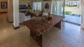 14 Bedroom Villa | 1 habitación, caja de seguridad en la habitación y escritorio