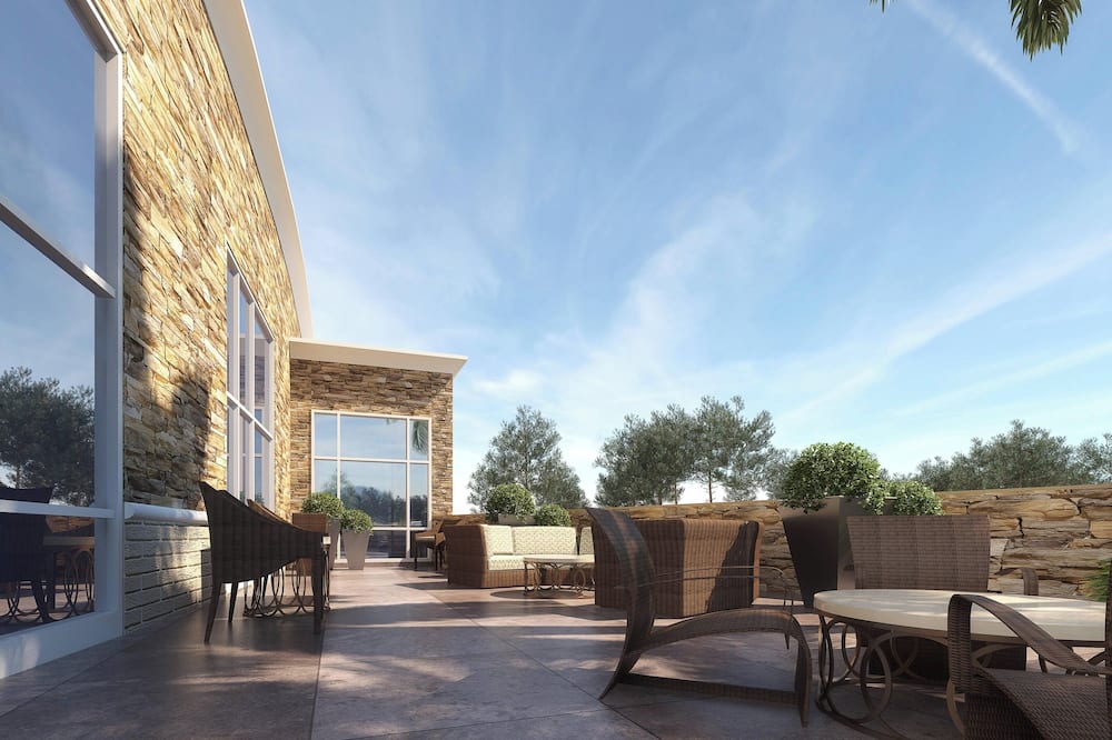 SpringHill Suites by Marriott Fayetteville Fort Bragg