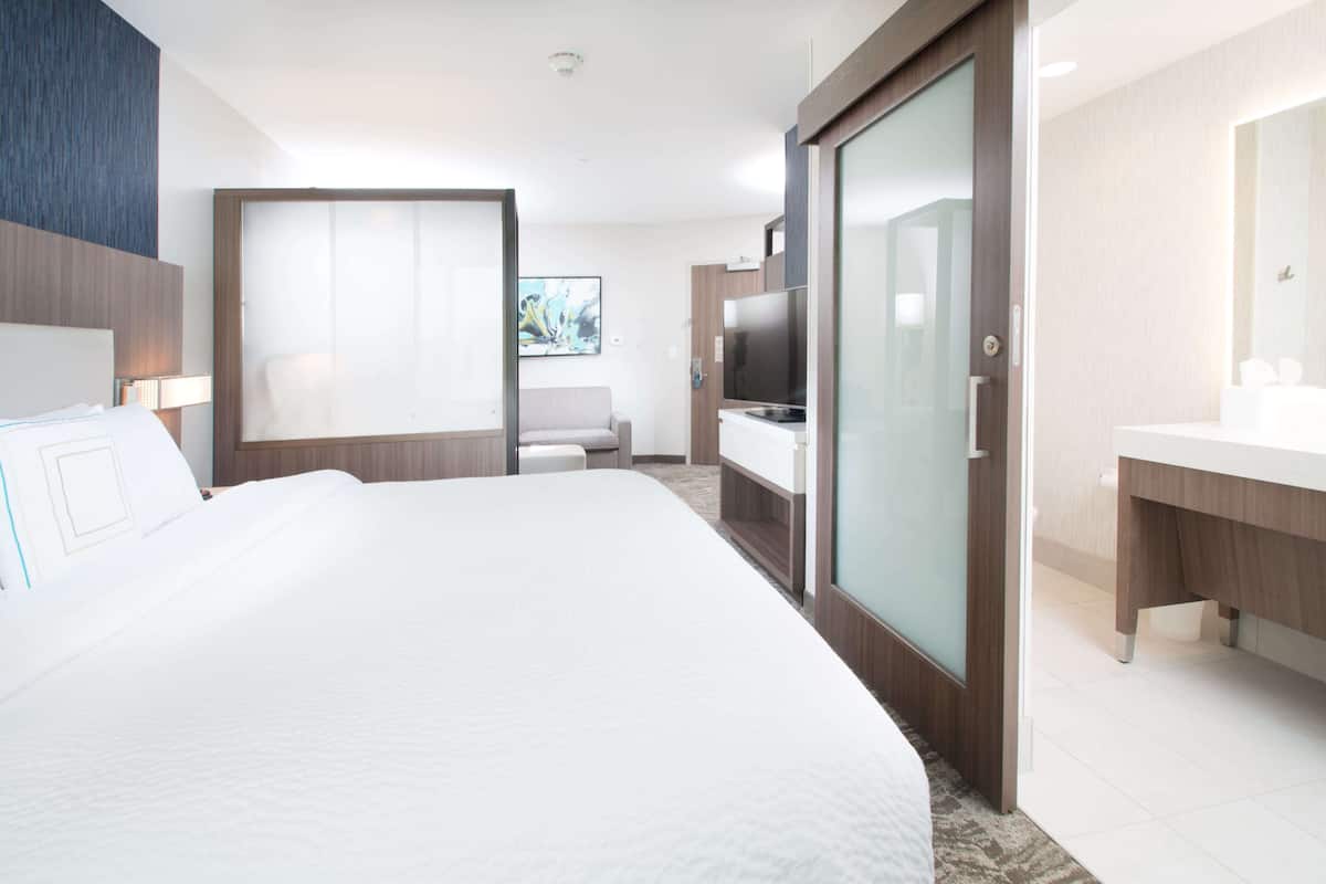 1 Schlafzimmer, hochwertige Bettwaren, Zimmersafe, Schreibtisch