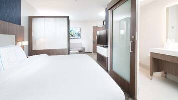 1 bedroom, premium bedding, in-room safe, desk