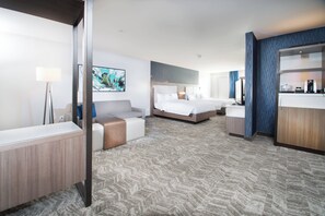 Suite, 1 slaapkamer | 1 slaapkamer, luxe beddengoed, een kluis op de kamer, een bureau