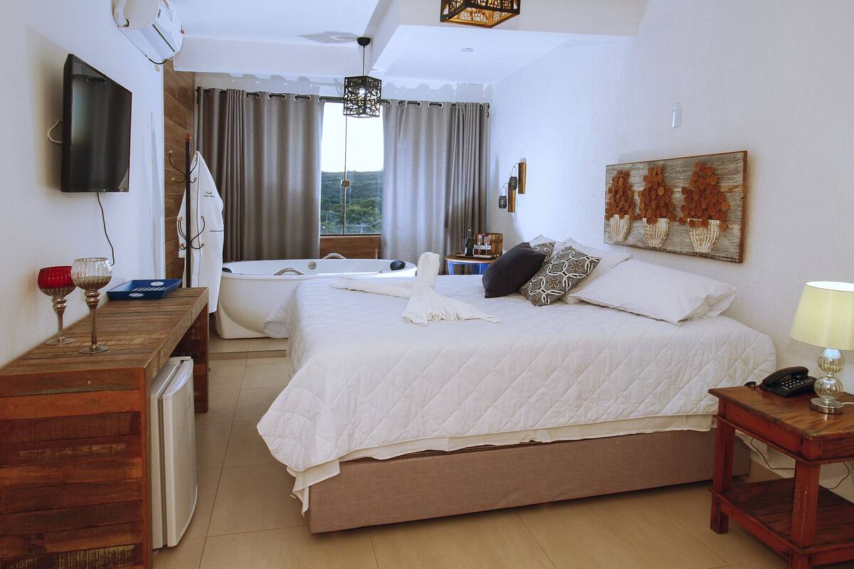 Premium Room | Minibar, desk, blackout drapes, iron/ironing board (on request)