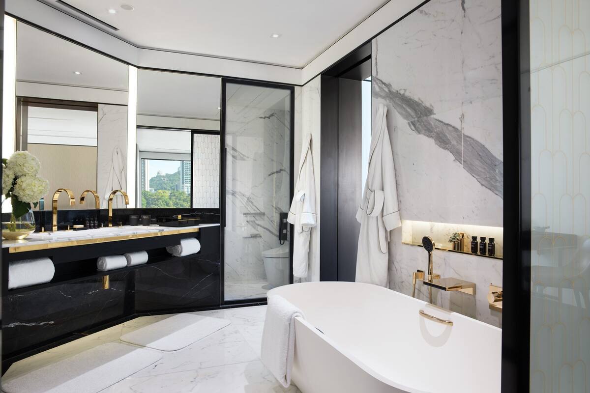 deep-soaking bathtub