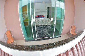 Double Room, Bathtub | Minibar, soundproofing, free WiFi, wheelchair access - Pousada Joana Guest House (Penha)