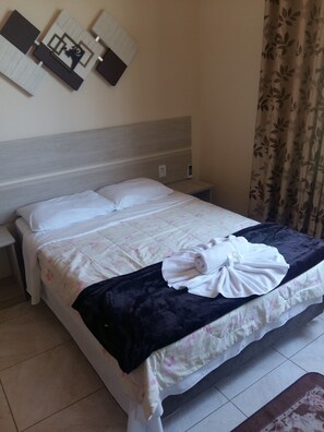 迷你吧、布置獨特、遮光布/窗簾、熨斗/熨衣板