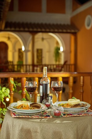 Couples’ dining
