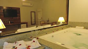 Suite (Master Plus) | Jetted tub