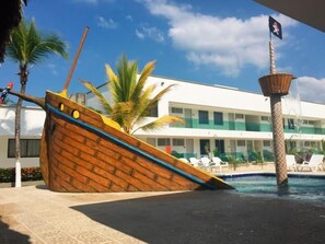Utomhuspool