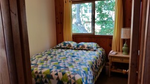 3 bedrooms, WiFi -  LAKE MICHIGAN BEACHFRONT! PRIVATE BEACHFRONT! DISCOUNTED SEASONAL RATES  (Montague)