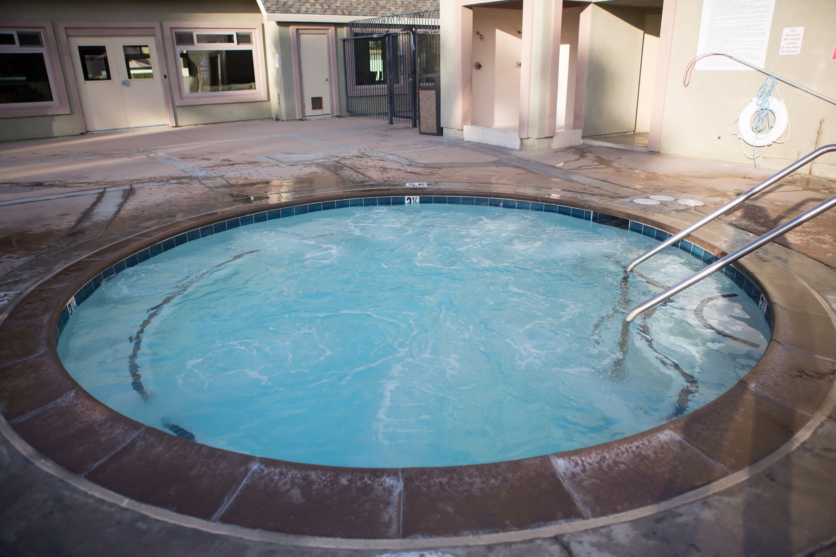 Udendørs pool