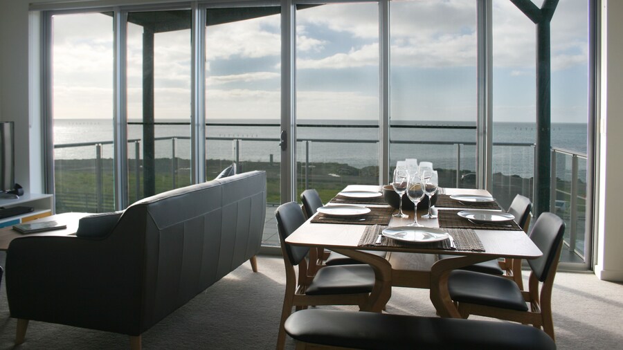 Penneshaw Oceanview Apartments