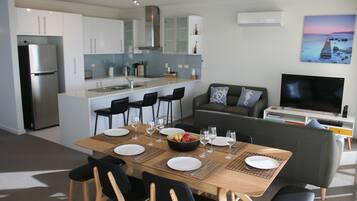 4 bilik tidur, peralatan tempat tidur premium, seterika/papan seterika