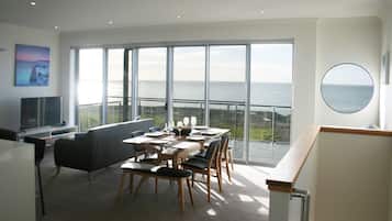 Luxury Apartment, 4 Bedrooms, Balcony, Ocean View (36) | Living area | Flat-screen TV, DVD player