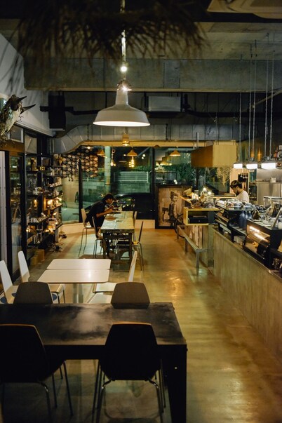 AIEN Coffee and hostel