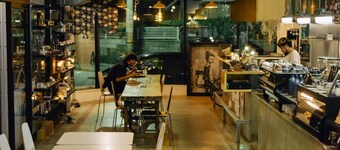 AIEN Coffee and hostel