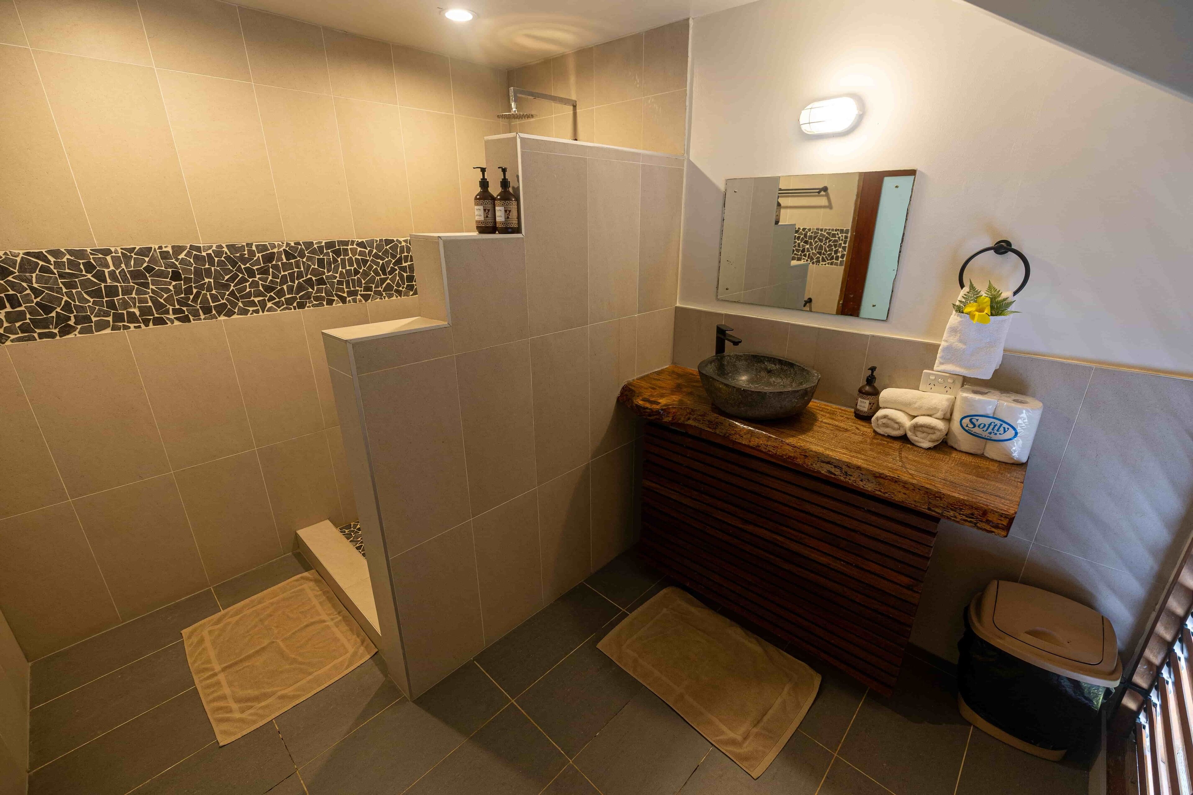 family room | 1 bedroom, bed sheets