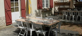 Rental for 8 per. 200 m from ocean, 900 m from town center