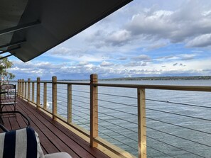 Terrace/patio - Waterfront Paradise with NEW Jacuzzi Spa! (Canandaigua)