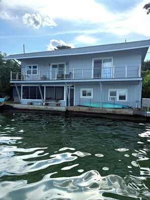 Exterior - Waterfront Paradise with NEW Jacuzzi Spa! (Canandaigua)