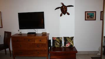 Zimmersafe, Schreibtisch, Bügeleisen/Bügelbrett, kostenloses WLAN