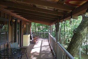 Property grounds - The Ole Bear Rustic Mountain Cabin (Tellico Plains)