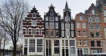 Perfect central and quiet Canal Apartment