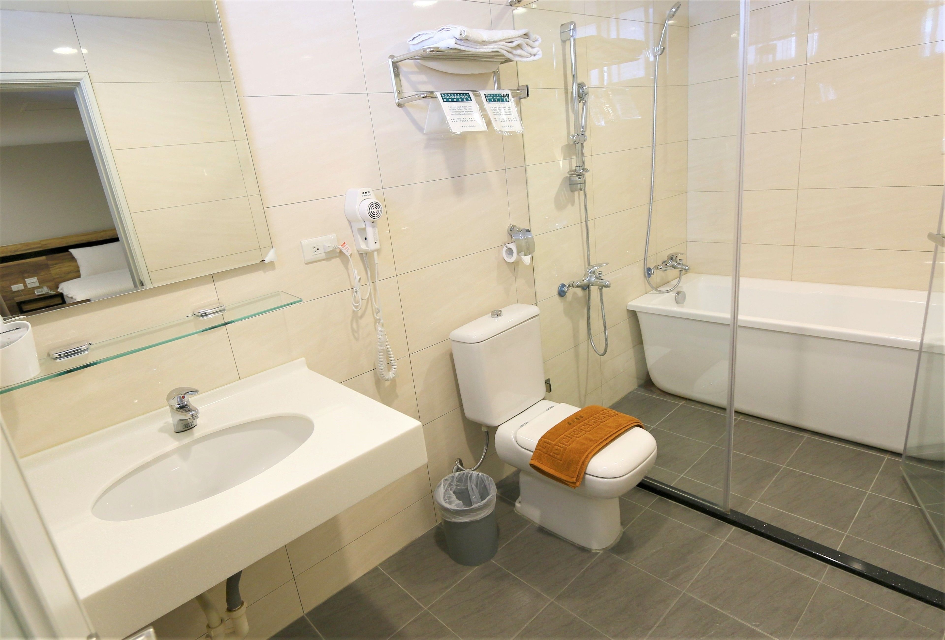 deluxe double room, 1 queen bed, balcony | bathroom | shower, hair dryer, slippers, towels