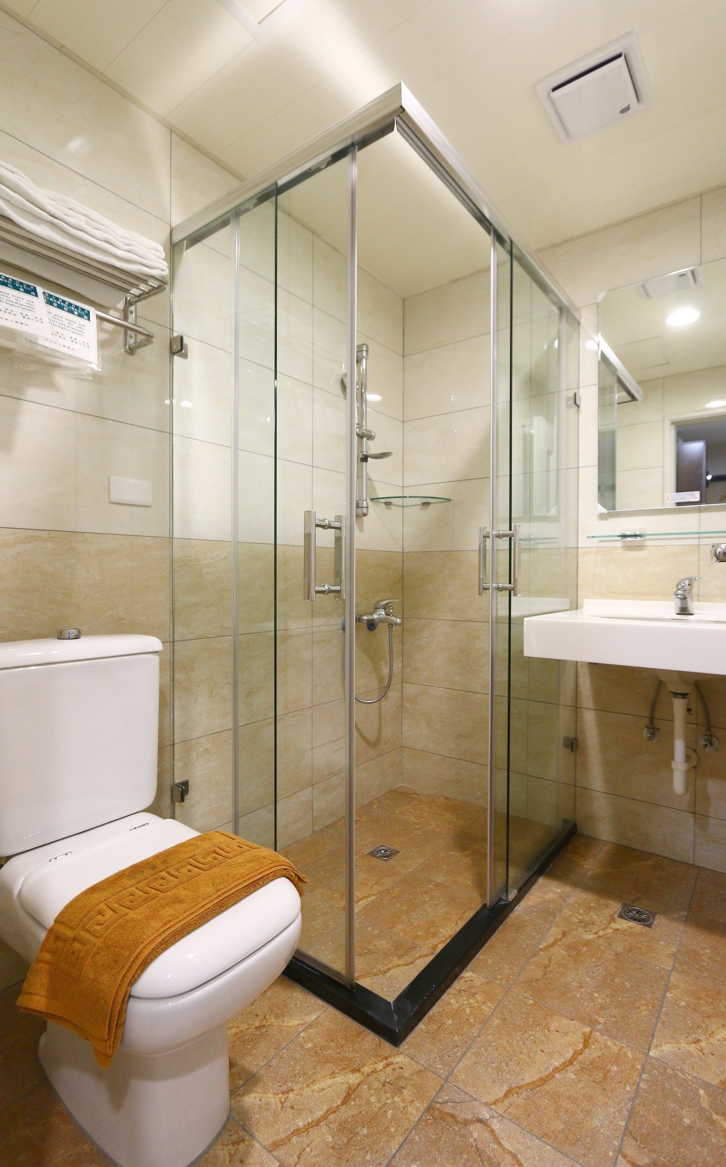 standard double room, 1 double bed | bathroom | shower, hair dryer, slippers, towels