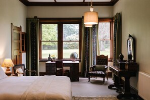 Deluxe-Doppelzimmer | Individuell eingerichtet, Schreibtisch, laptopgeeigneter Arbeitsplatz