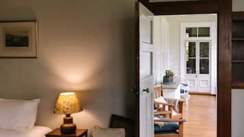 Deluxe-Doppelzimmer | Individuell eingerichtet, Schreibtisch, laptopgeeigneter Arbeitsplatz