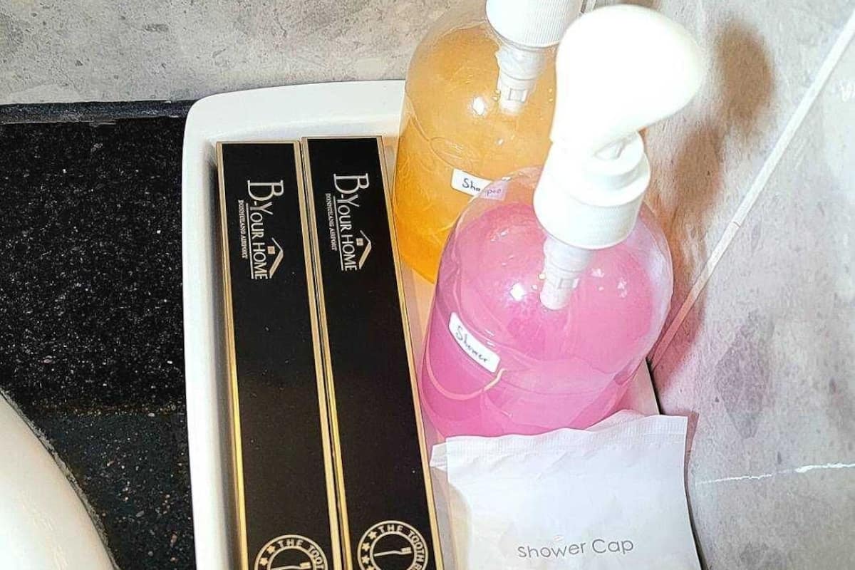 shower, rainfall showerhead, free toiletries, hair dryer