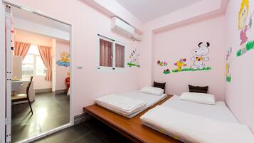Deluxe Double Room, 1 Bedroom, Balcony | Children's theme room