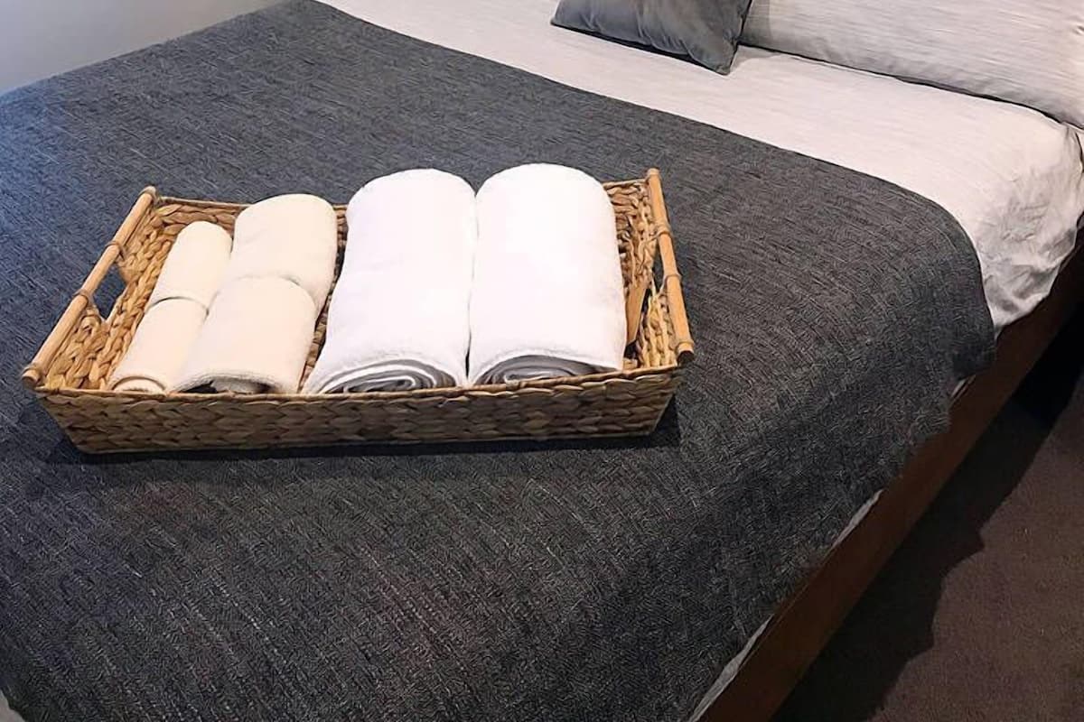Apartment, 2 Schlafzimmer, Stadtblick | Hochwertige Bettwaren, Schreibtisch, Bügeleisen/Bügelbrett