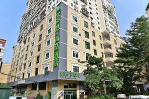 Mặt tiền nơi lưu trú