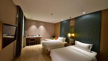 Superior Twin Room, 2 Twin Beds | Minibar, desk, laptop workspace, blackout drapes