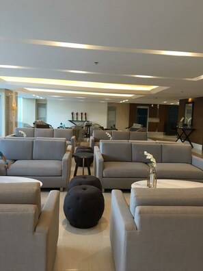 Lobby sitting area - SeaBreeze at Breeze Residences (Pasay)