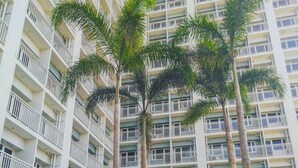 Căn hộ, quang cảnh hồ bơi