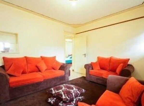 Exterior - Gina's Heaven (Nairobi)