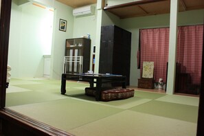 Economy Shared Dormitory, 5 Bedrooms, Non Smoking, Ground Floor | Individually decorated, individually furnished, iron/ironing board - Guesthouse Seiryuu Kibako - Hostel (Ome)