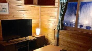 Twin Bed Room, Living room with large TV, 2-4 People | Free WiFi, bed sheets